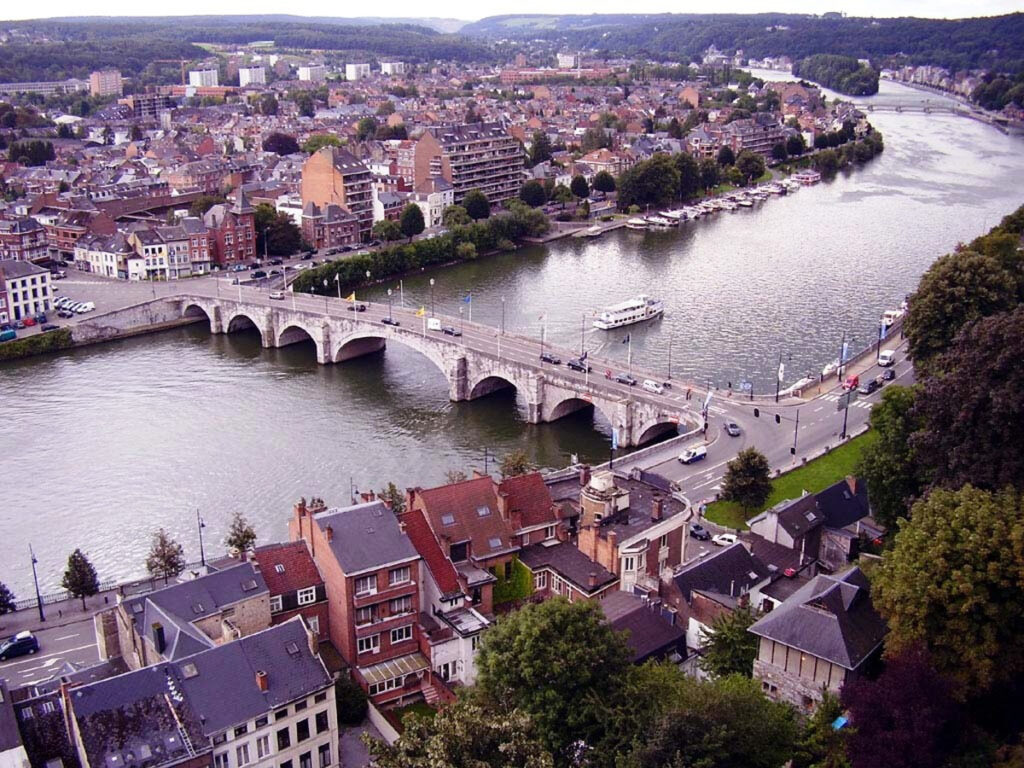 Exploring Belgium: Must-Visit Destinations for Minibus Tours